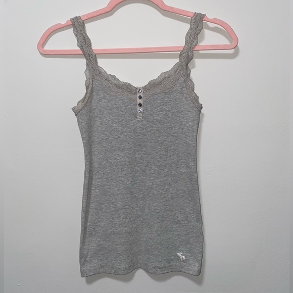 Cute Light Heather Gray Ribbed Abercrombie and Fitch Lace Trim Henley Cami Top - Picture 1 of 12